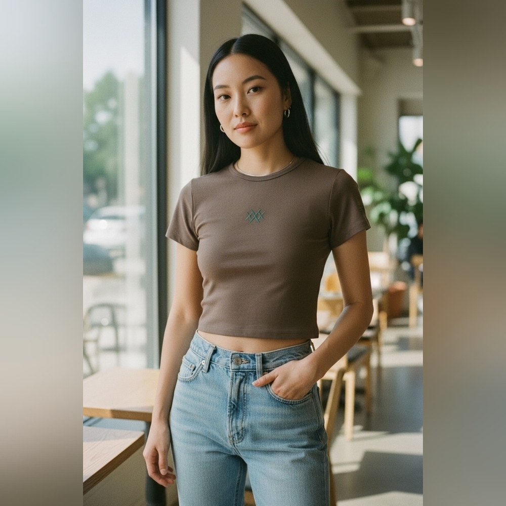 Eighteen Plus Brown Cropped Tee | Size XS | NWT | Fitted Stretch TopBrand: Eigh